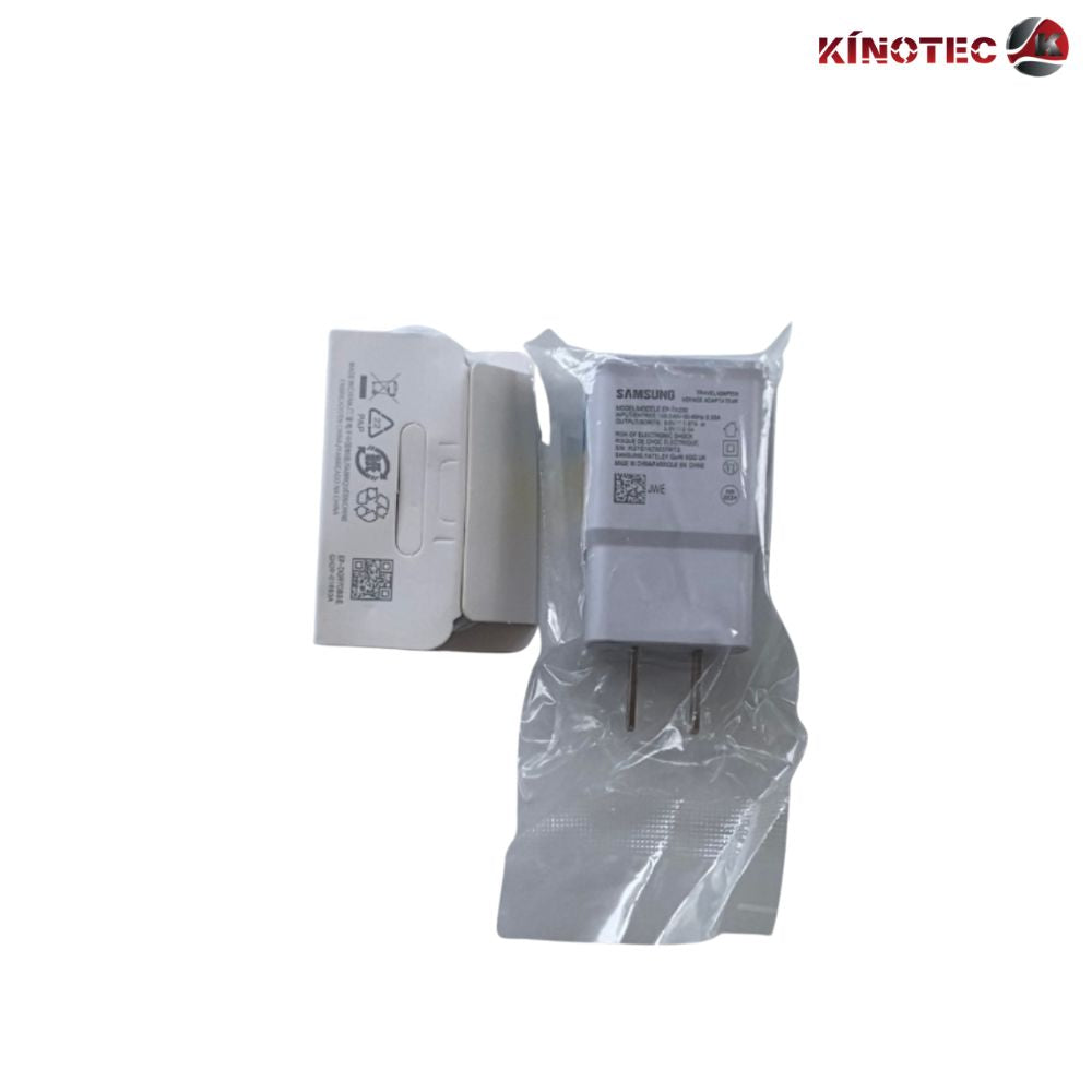 Cargador Original en Bolsa – V8